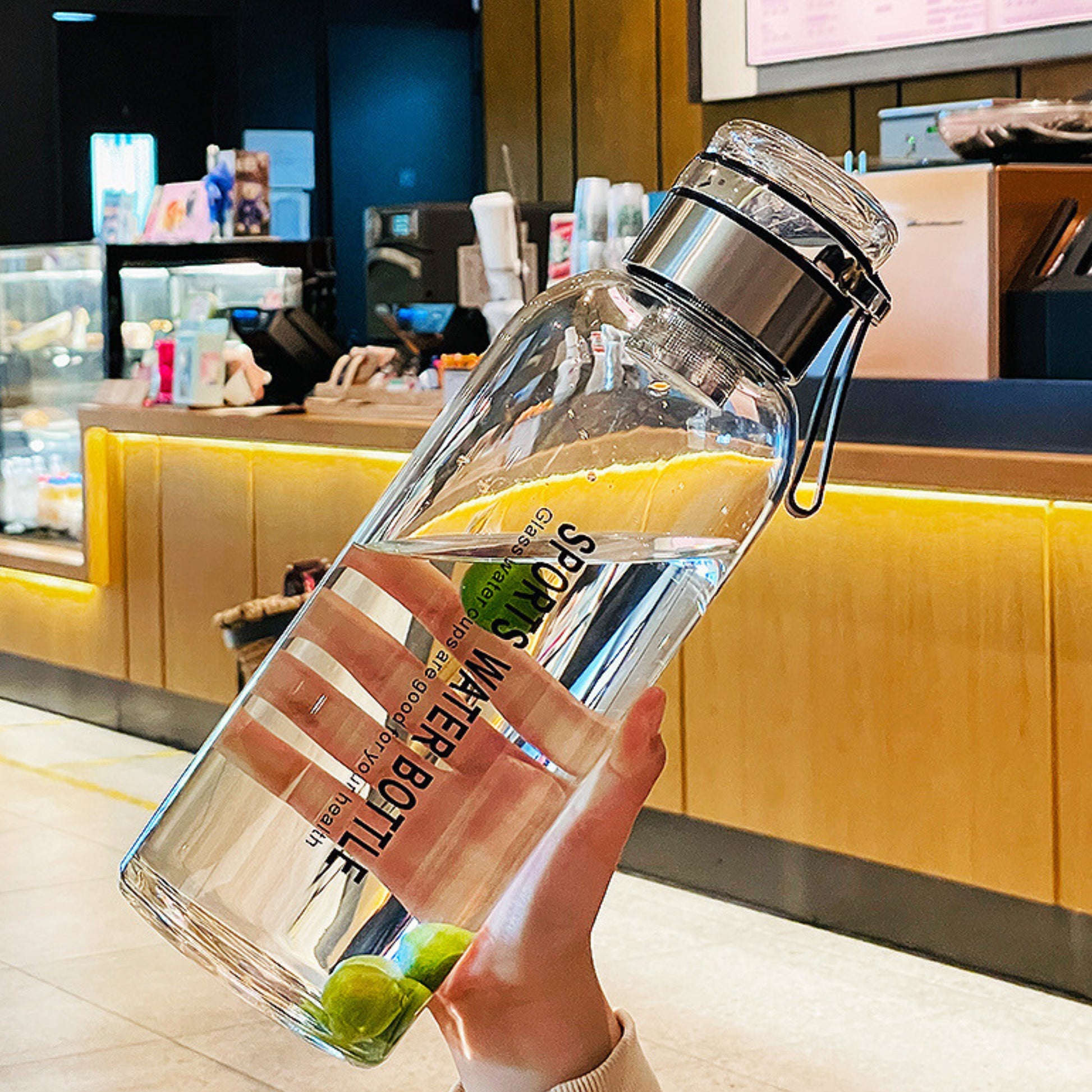 New And Hot Selling Customized Borosilicate Glass Water Bottle Sports